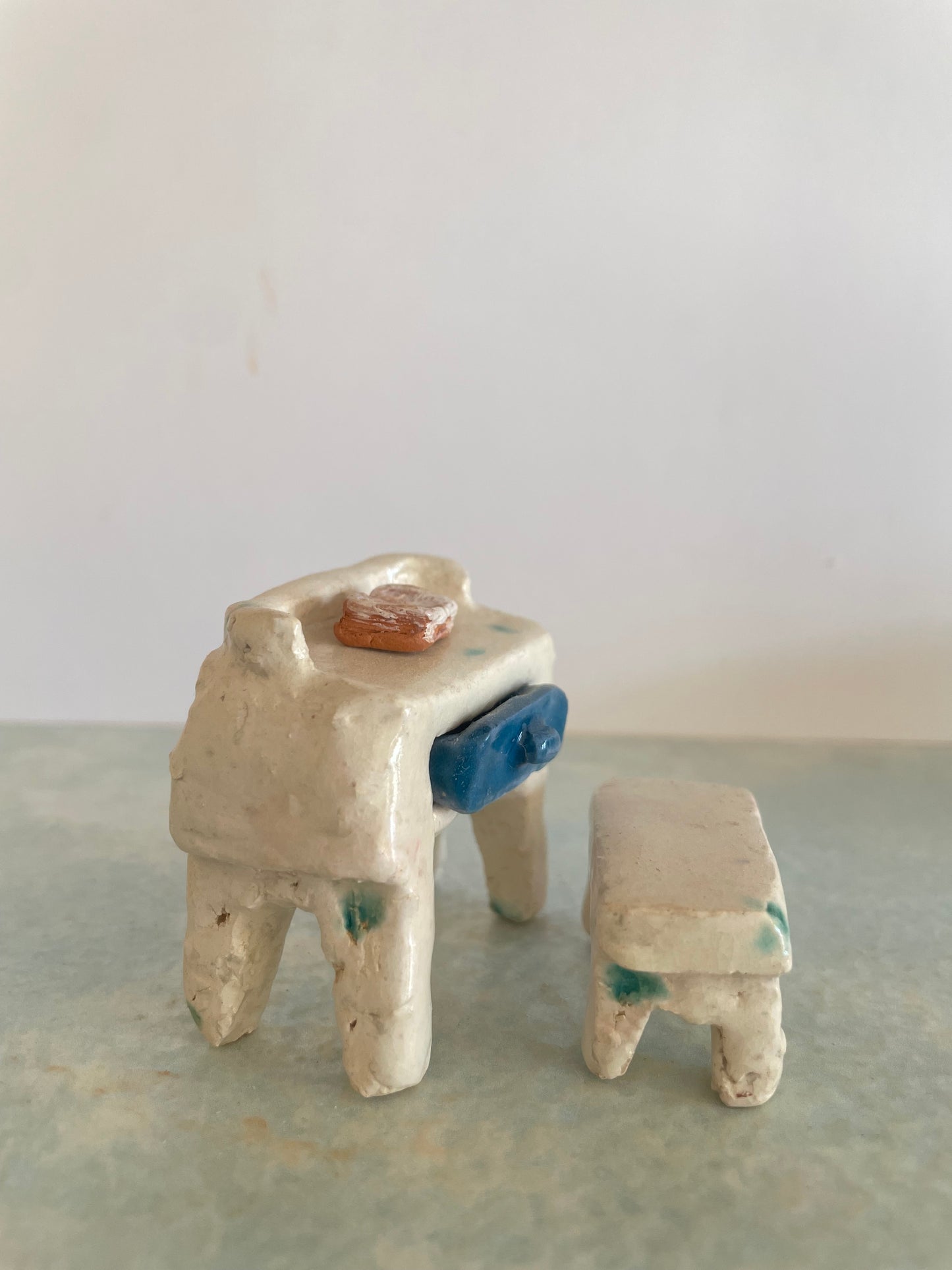 Mini Table et tabouret en céramique