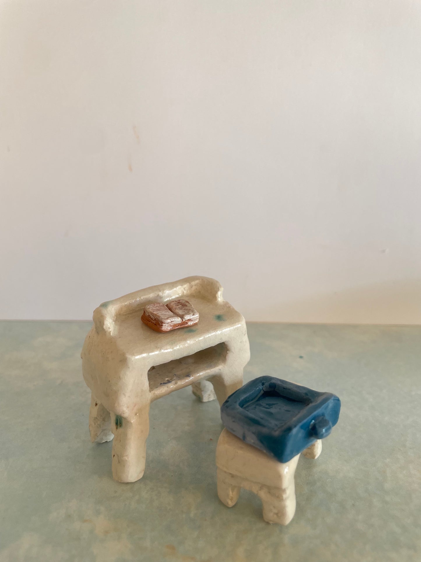 Mini Table et tabouret en céramique